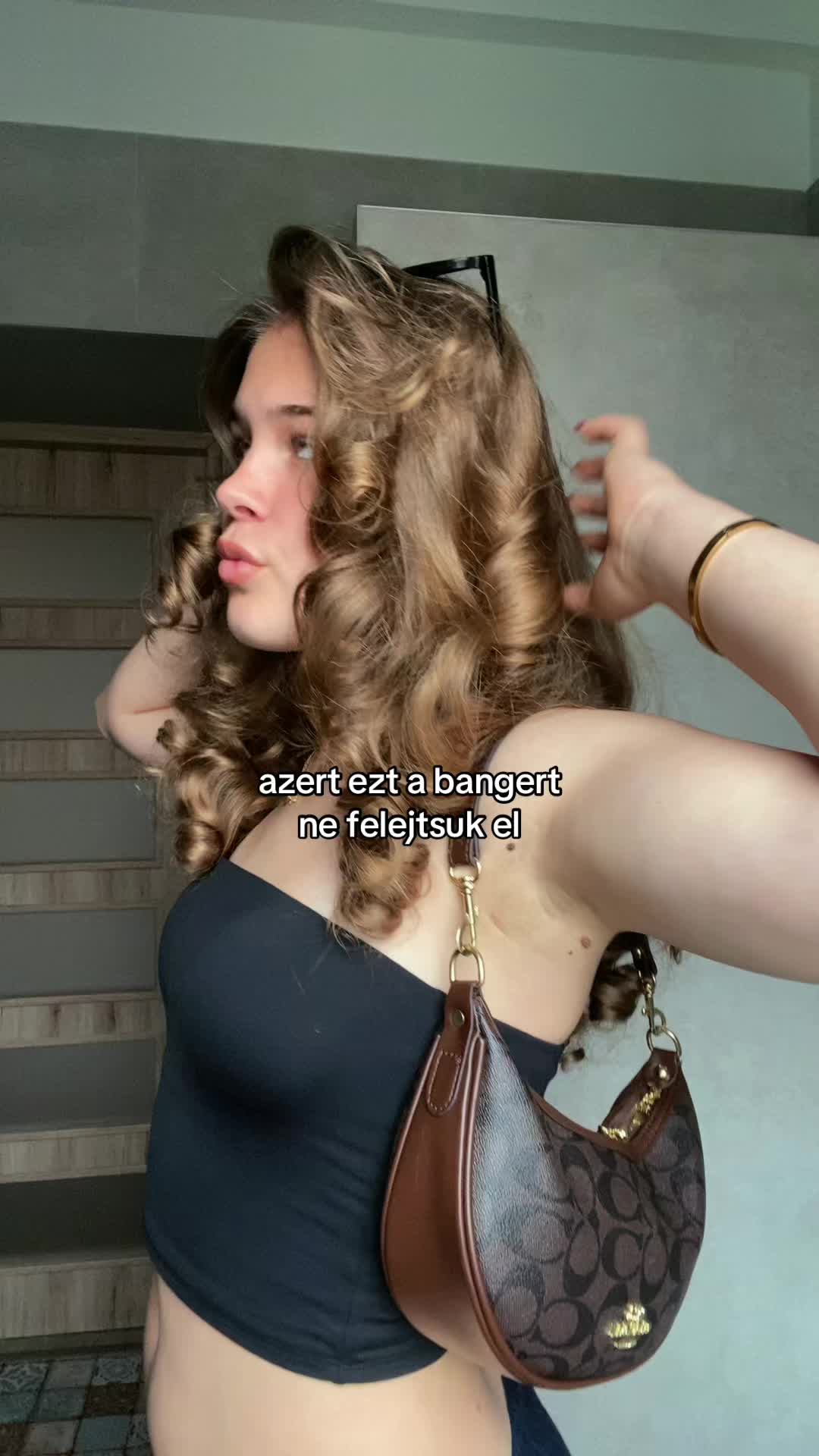 @laura