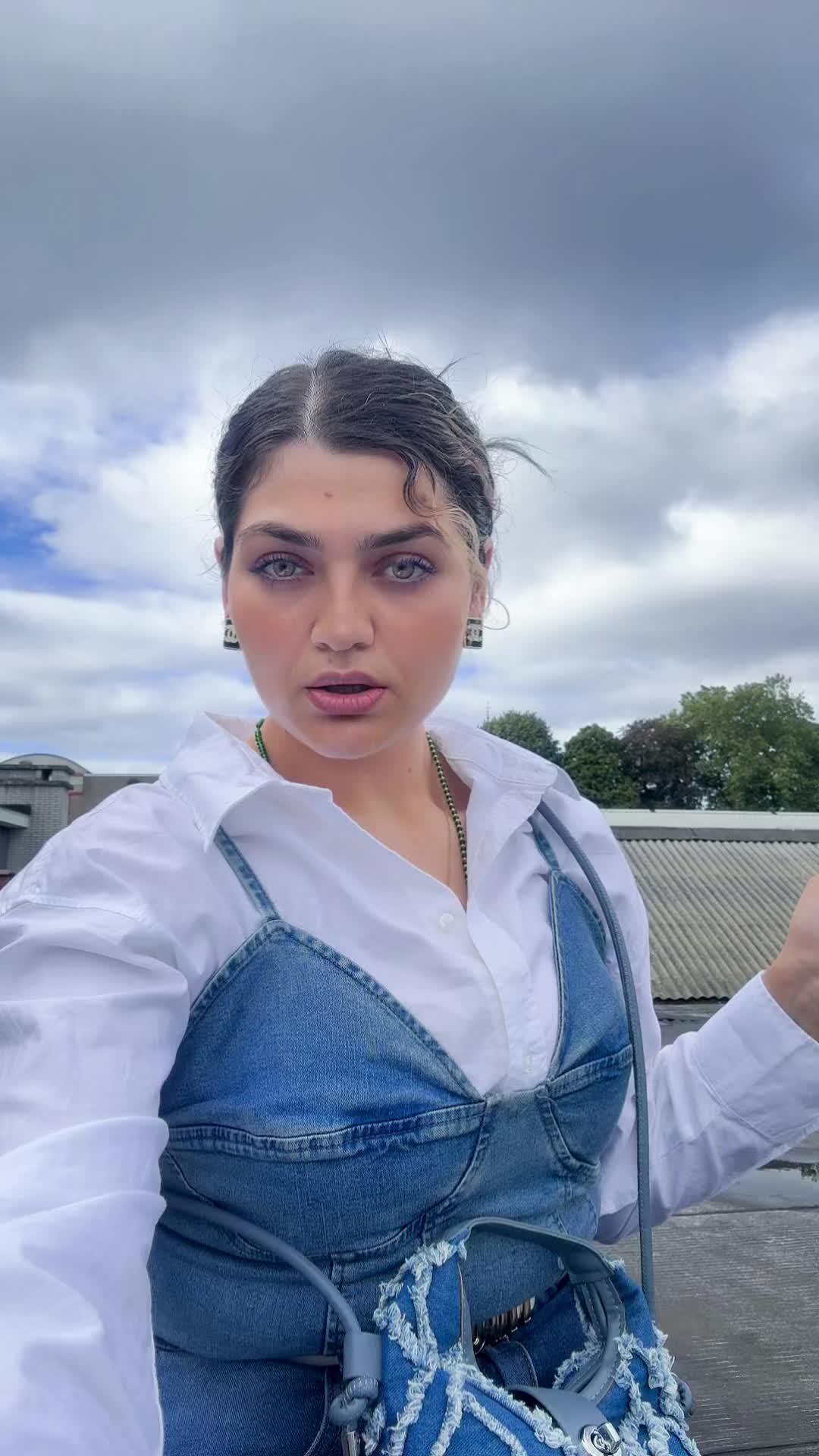 @V🍒