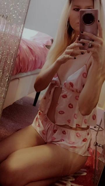 @🎀🧋Sarah Louise Smith🧋🎀