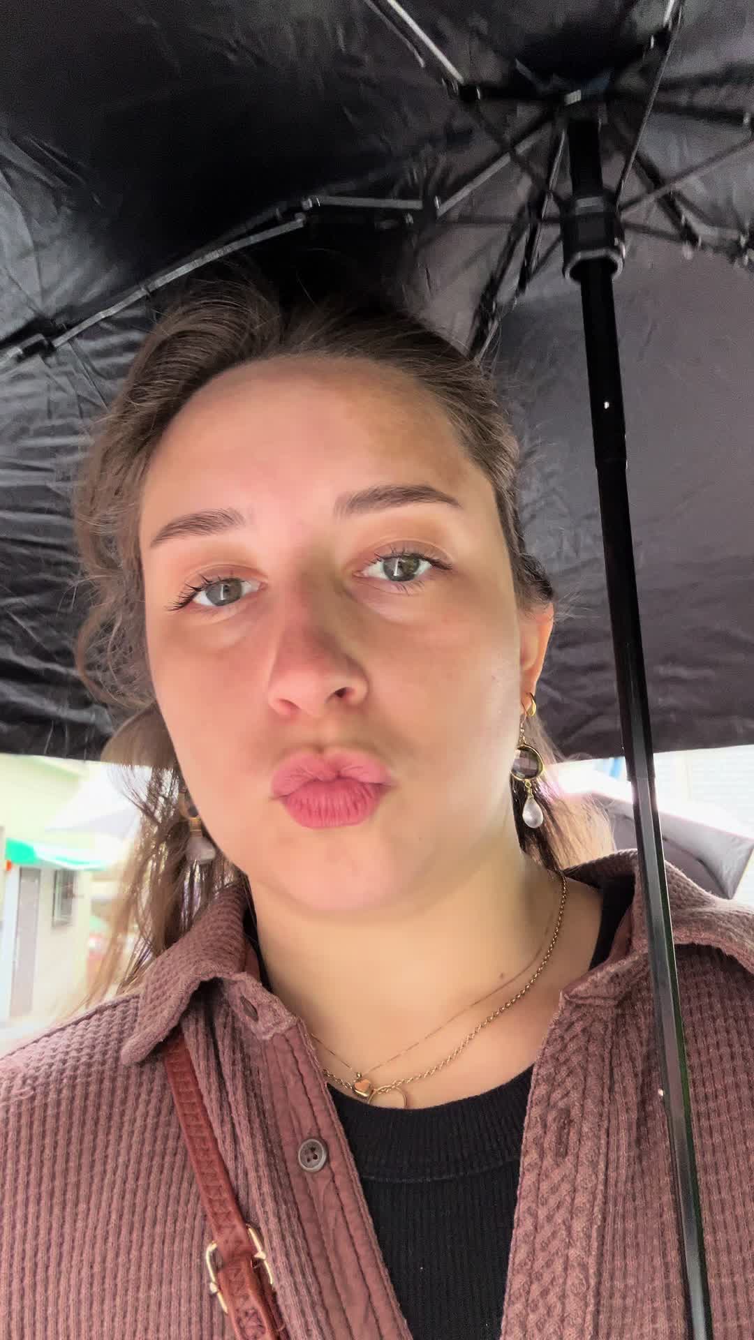 @imthatbookbitch