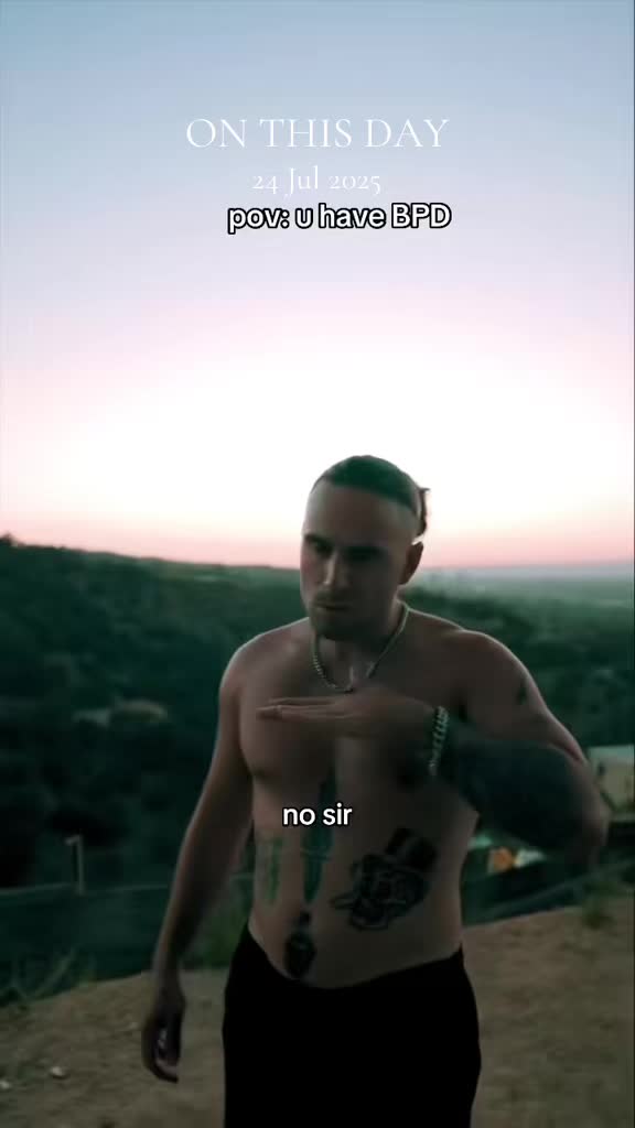 @𝓒𝓱𝓪𝓸𝓽𝓲𝓬 𝓦𝓲𝓽𝓬𝓱 1