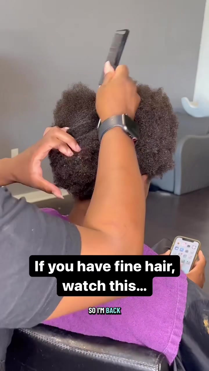 @Strawberricurls | Hairstylist