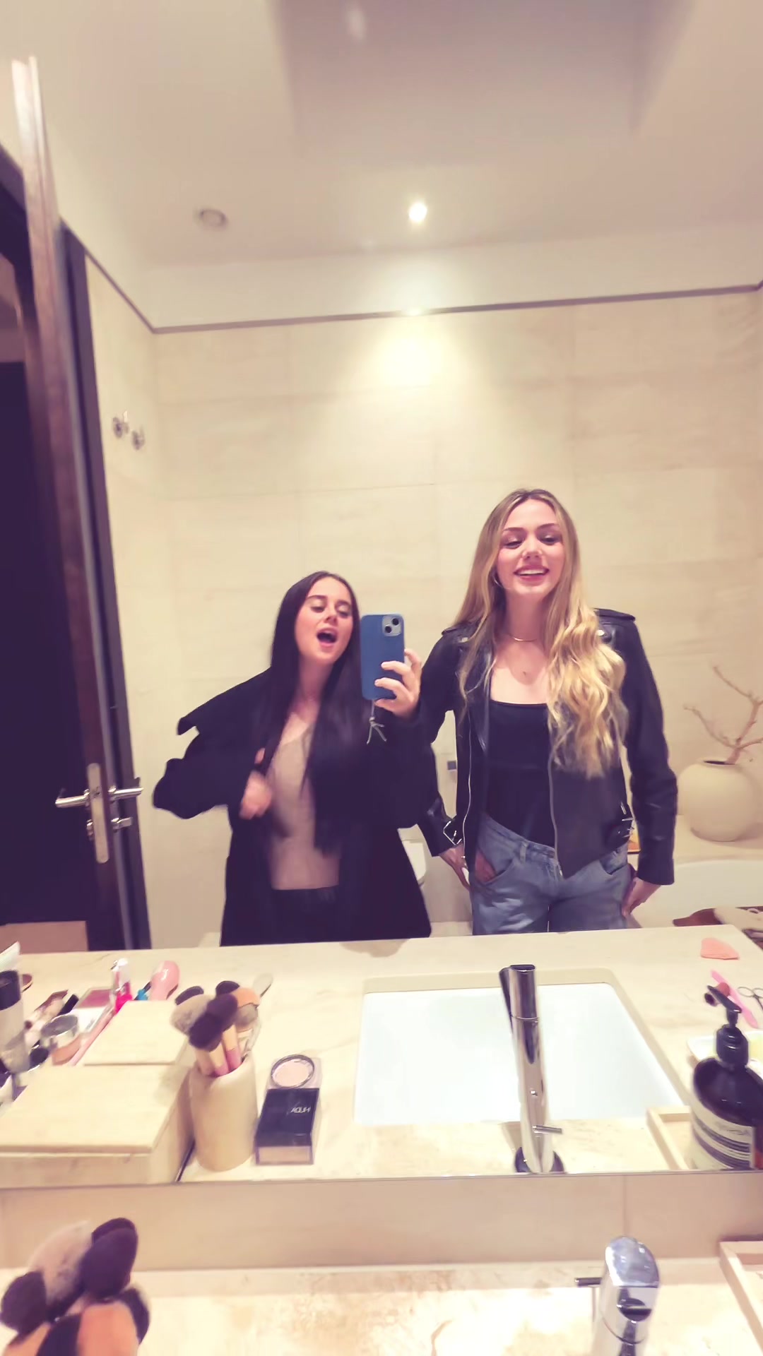 @irissittaa
