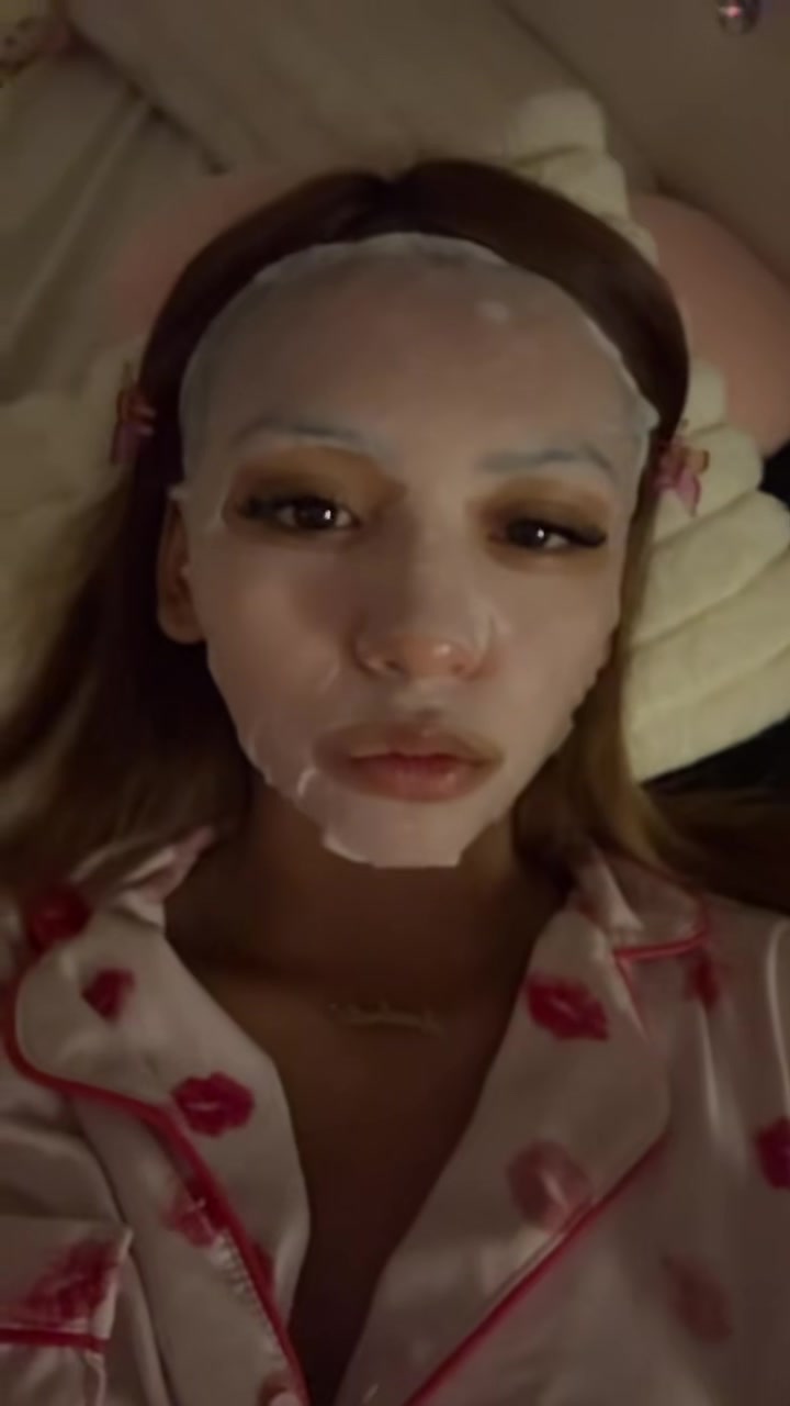 @issabella