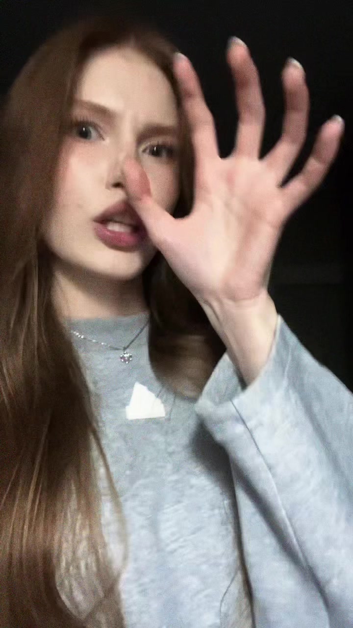 @дурашка буся 𖣂