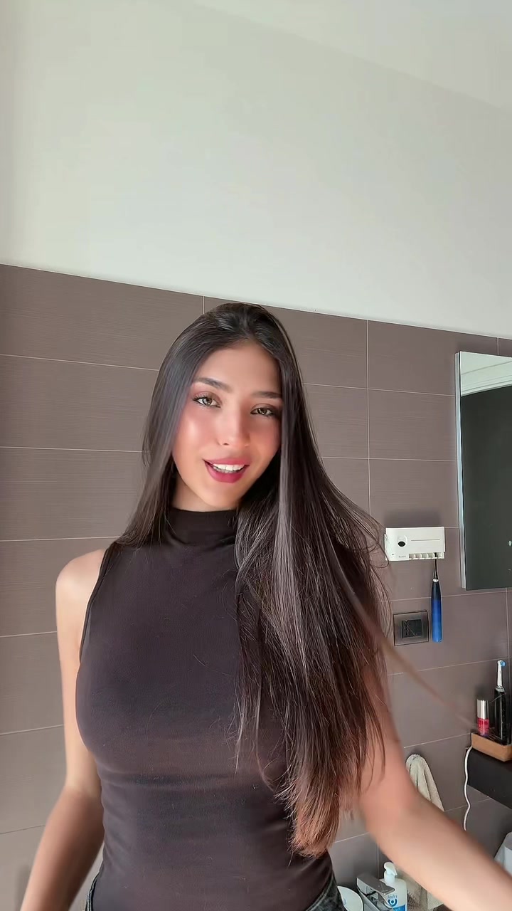@Rebeccaleoo