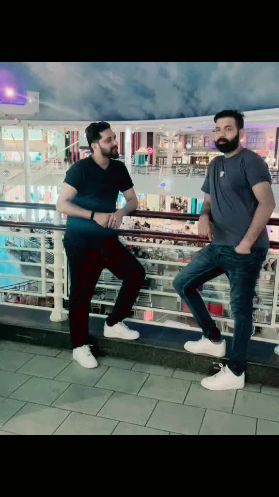 @vickyrana