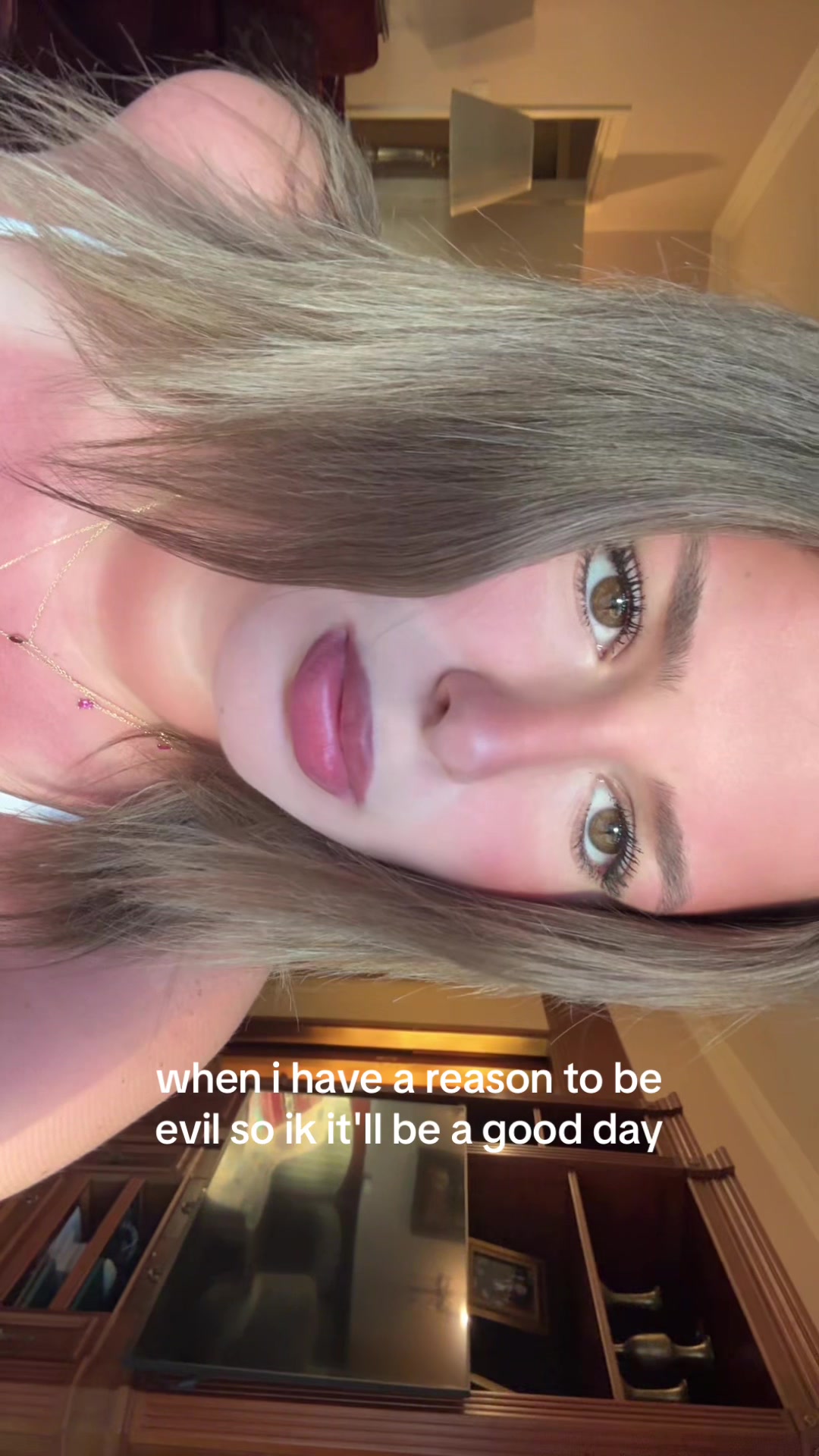 @🧜🏼♀️
