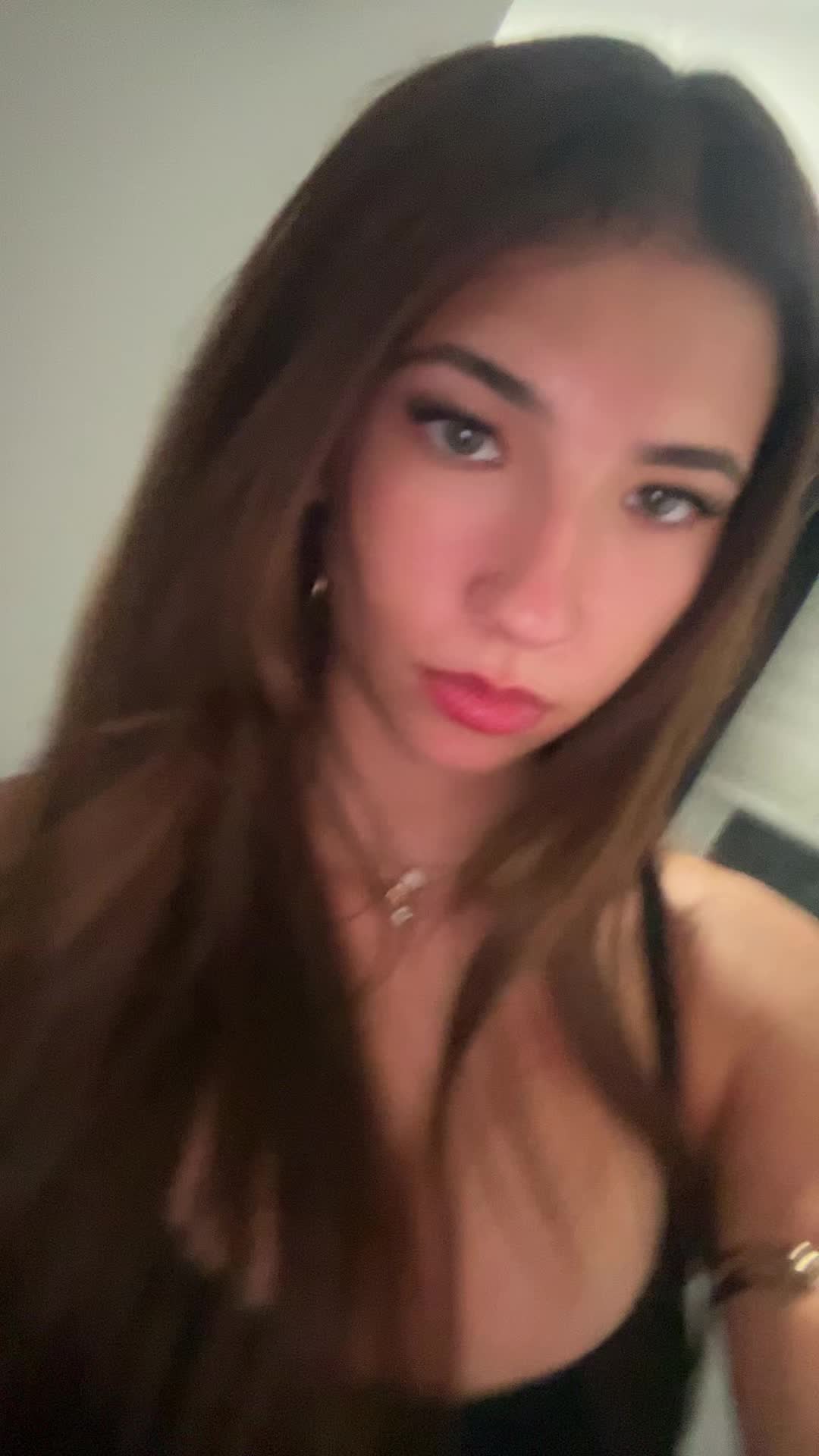 @𝐸𝑚❤︎