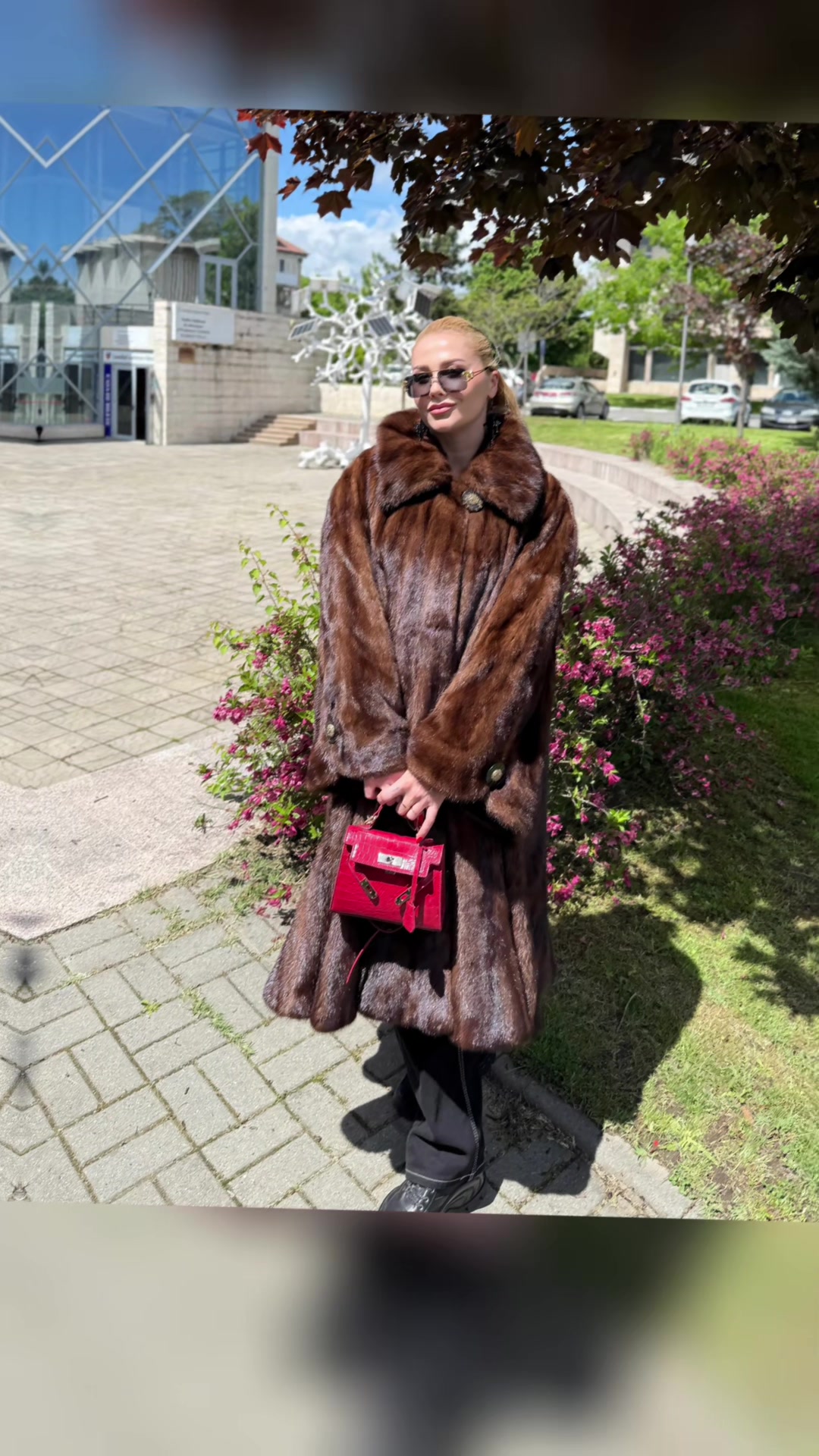 @Maria Luxury furs M&M