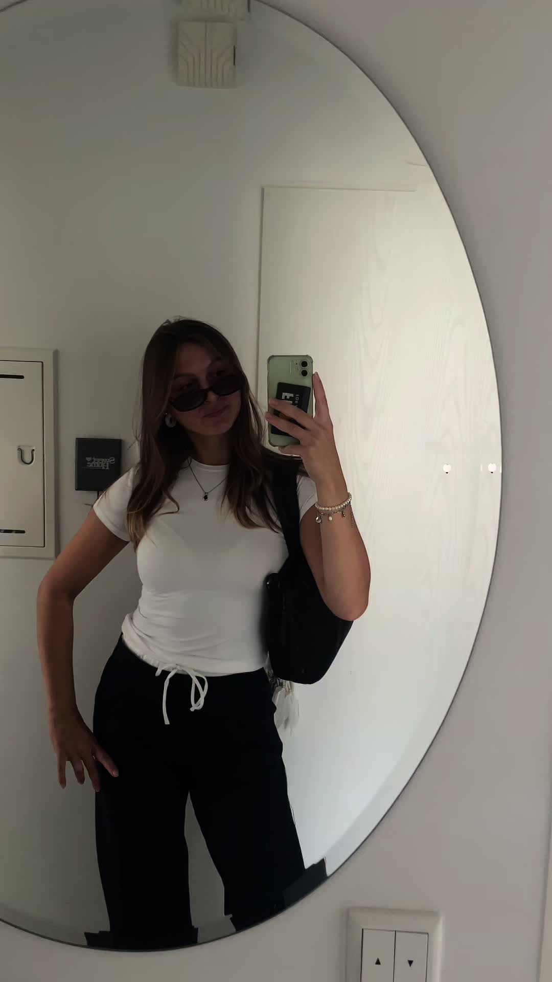 @melina valerie