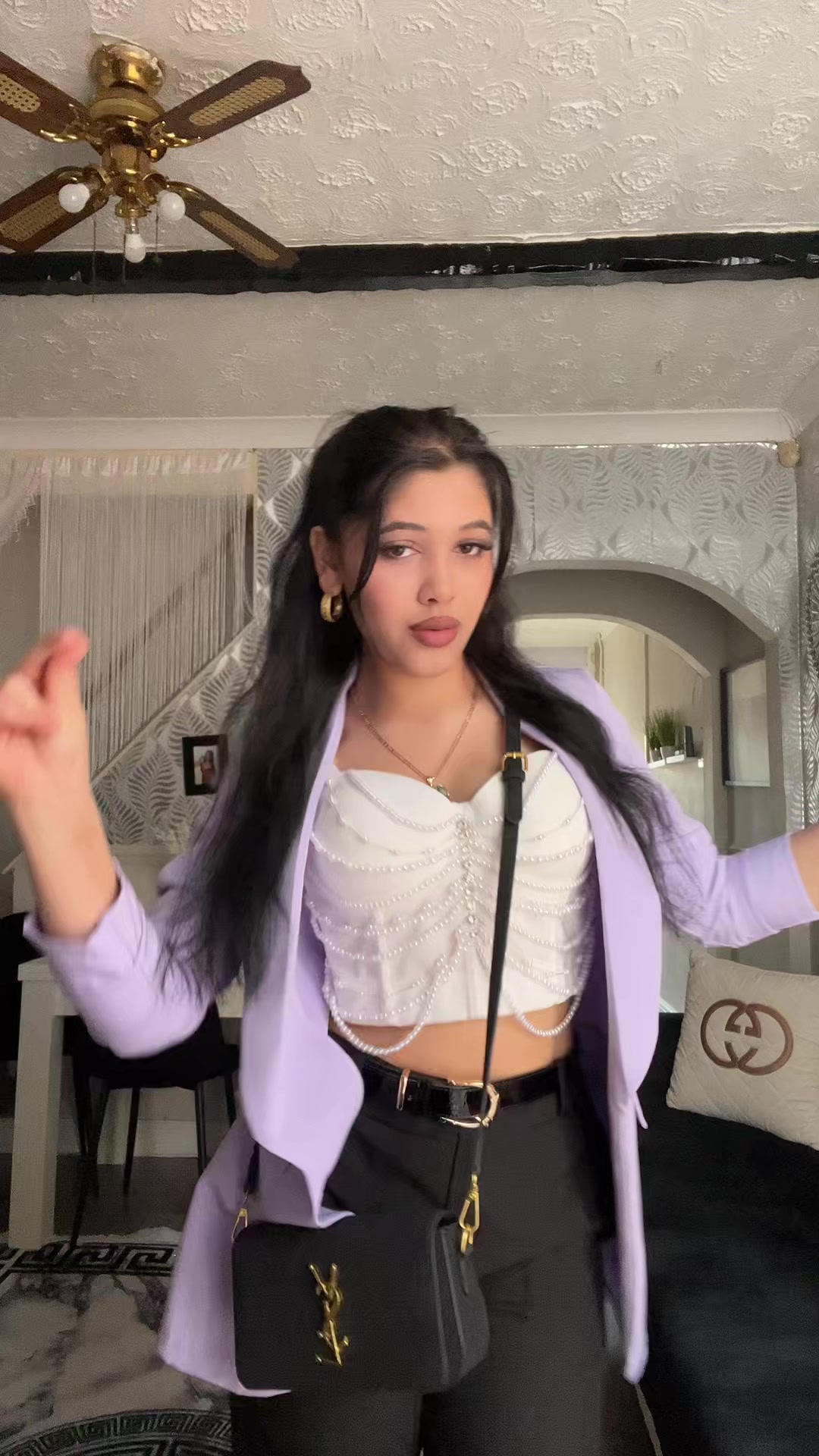 @Livi🥀