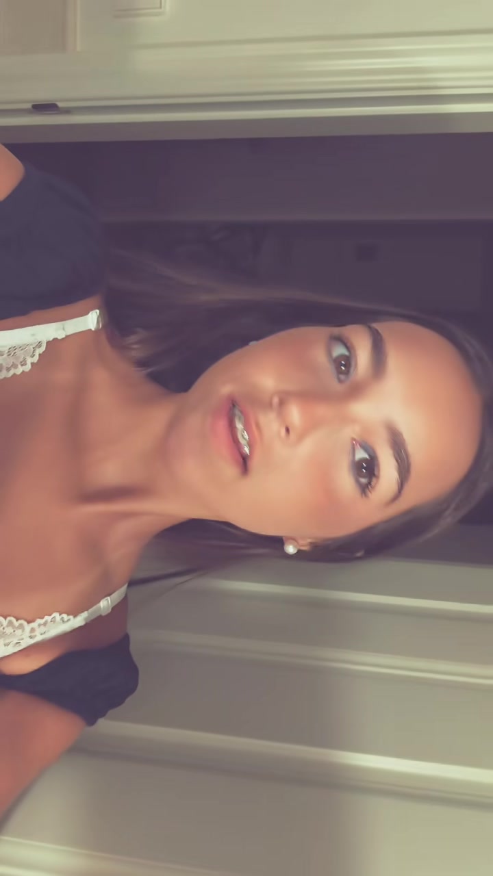 @⁷