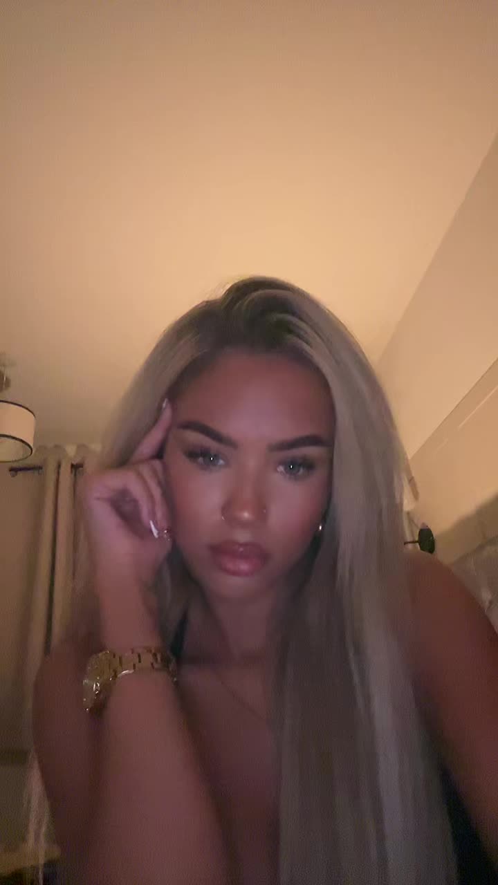 @elliesouthgate1