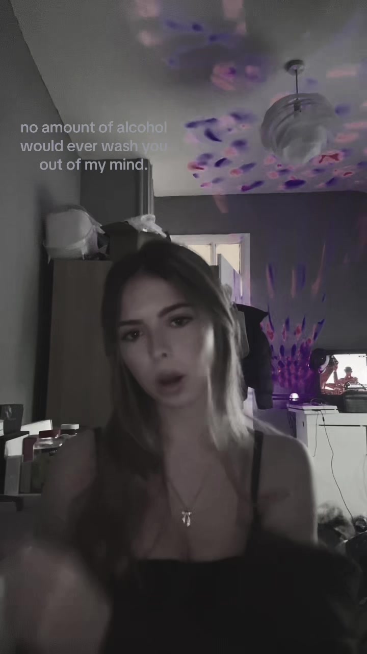 @๐๐ฏ๐ข๐โ