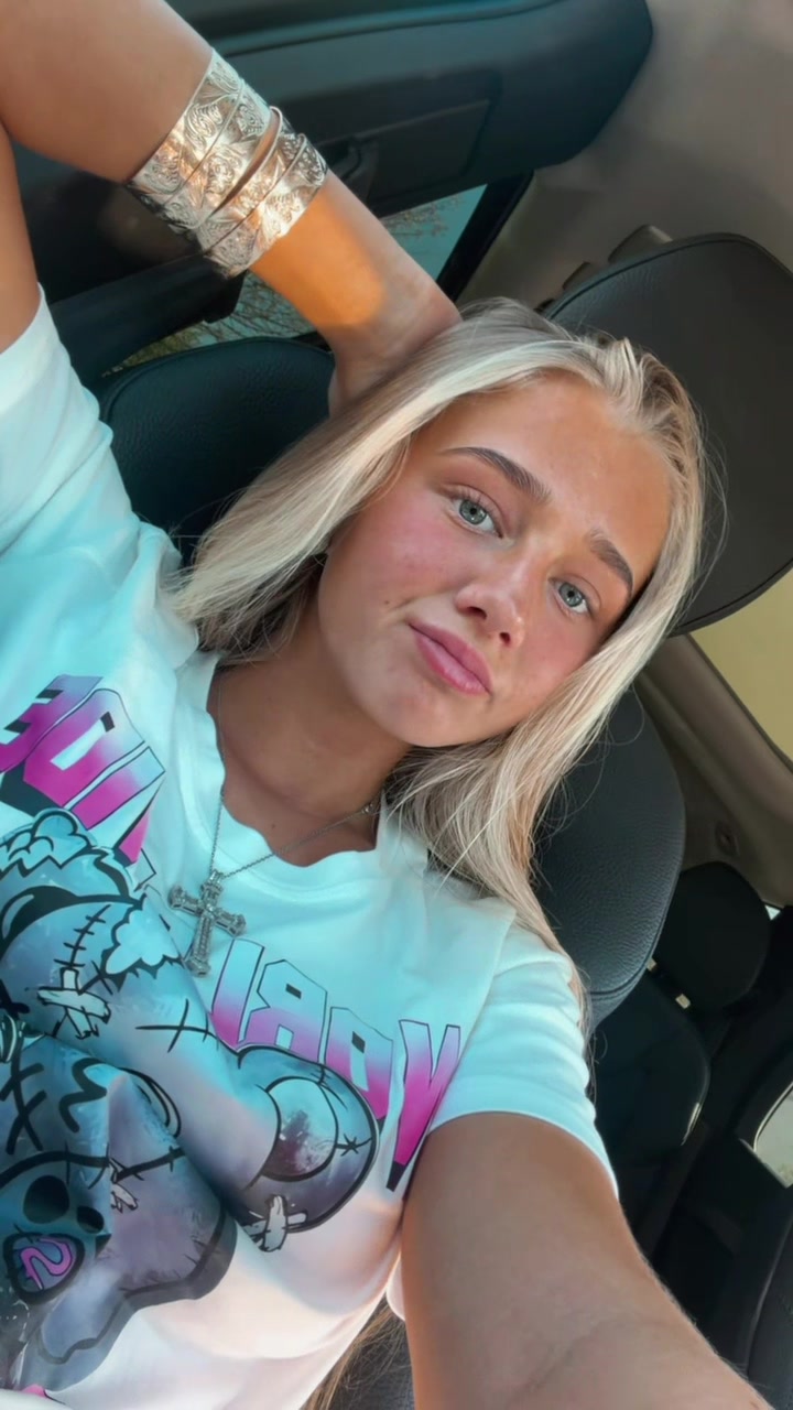 @Gone_girl ✌🏽😘