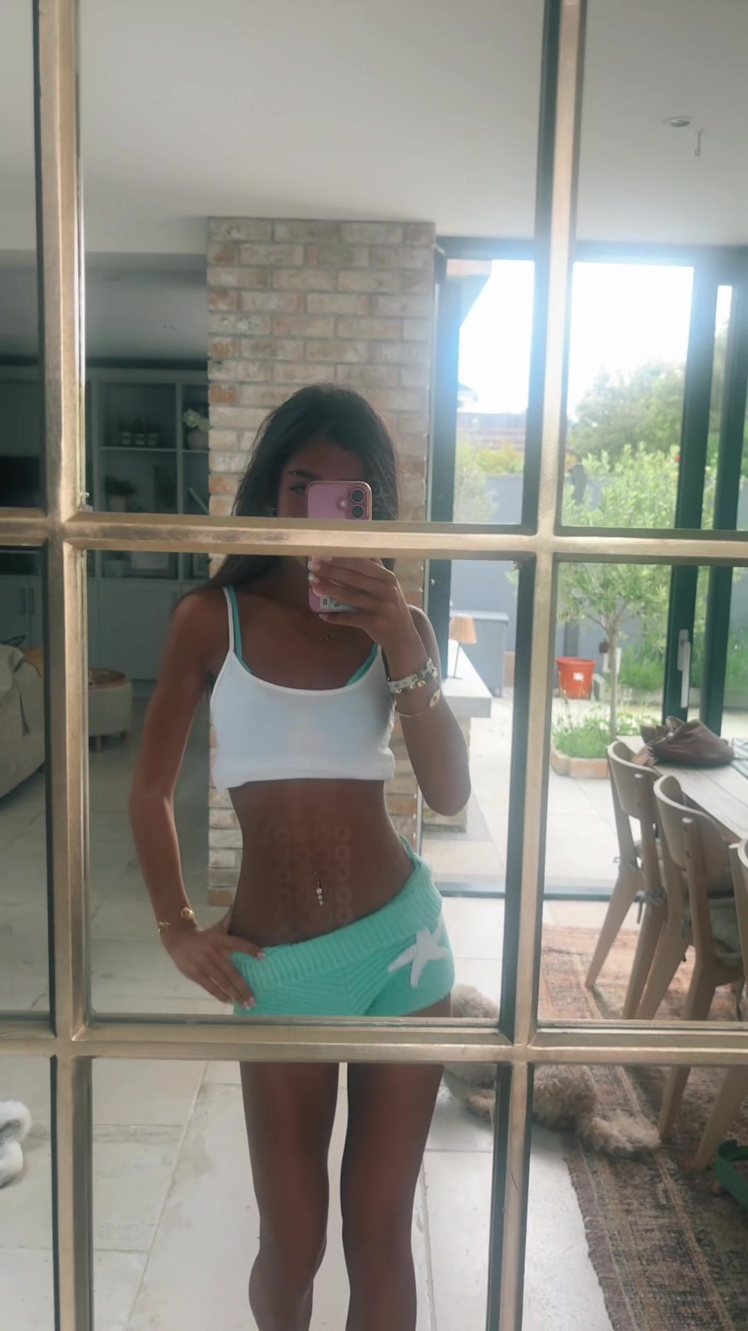 @charleyscl0se