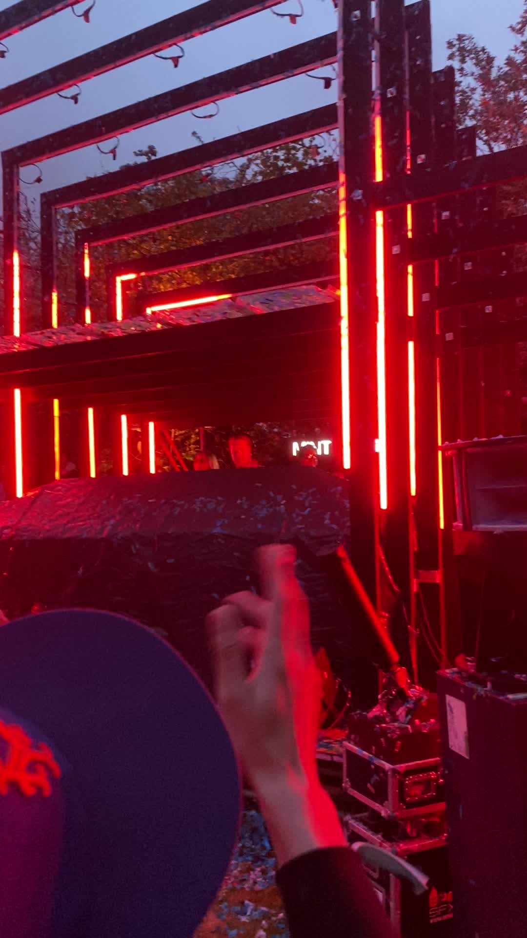 @Mr.officialraver51
