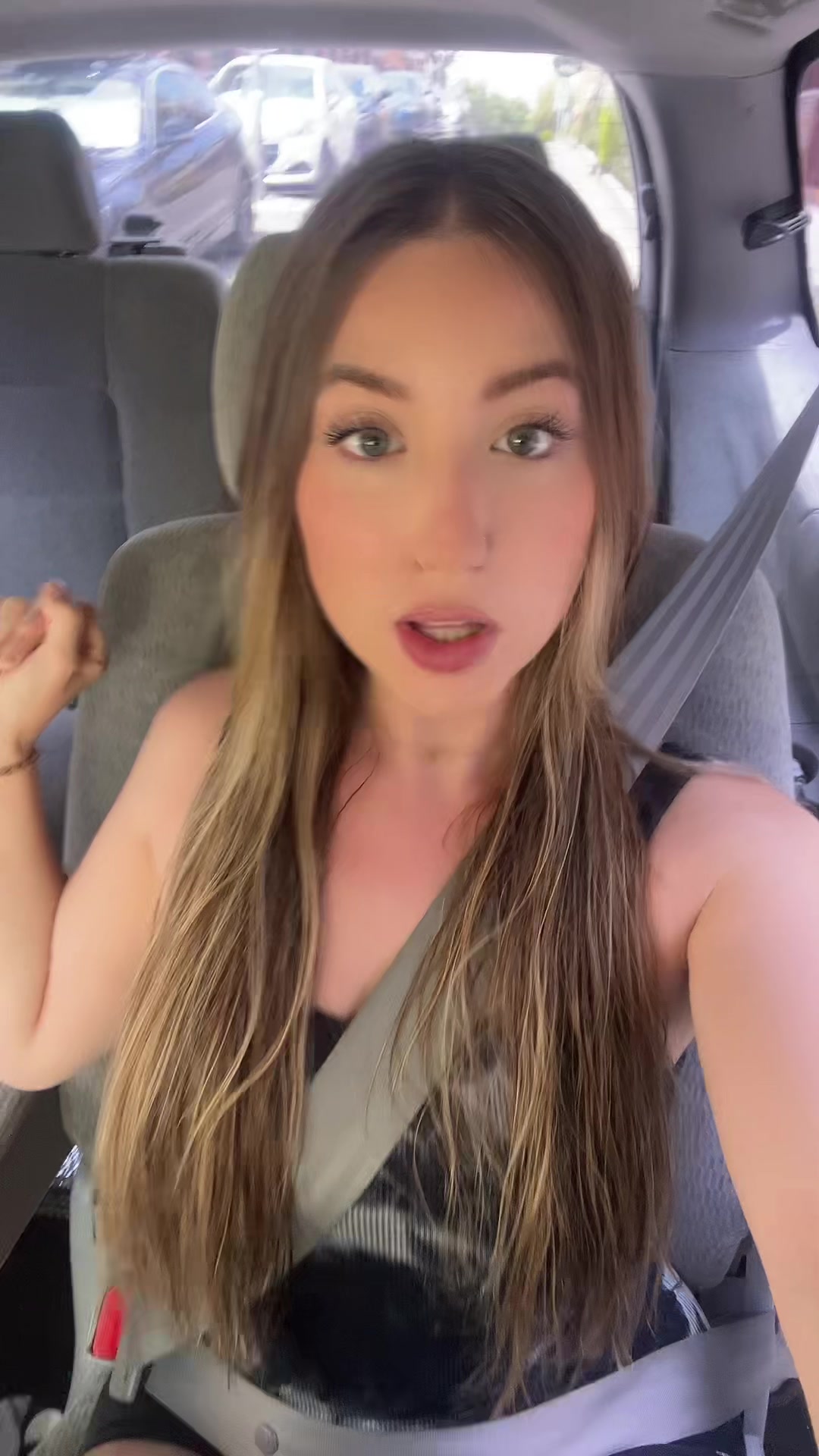 @albaacruuzz