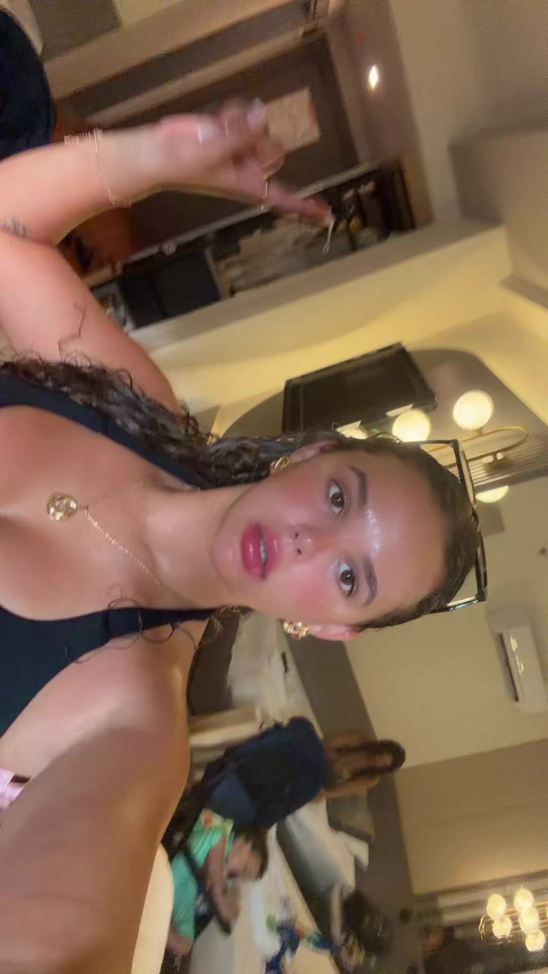 @MichakeeleyScott