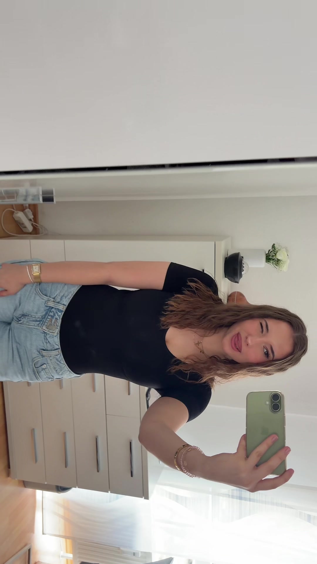 @emi04ly