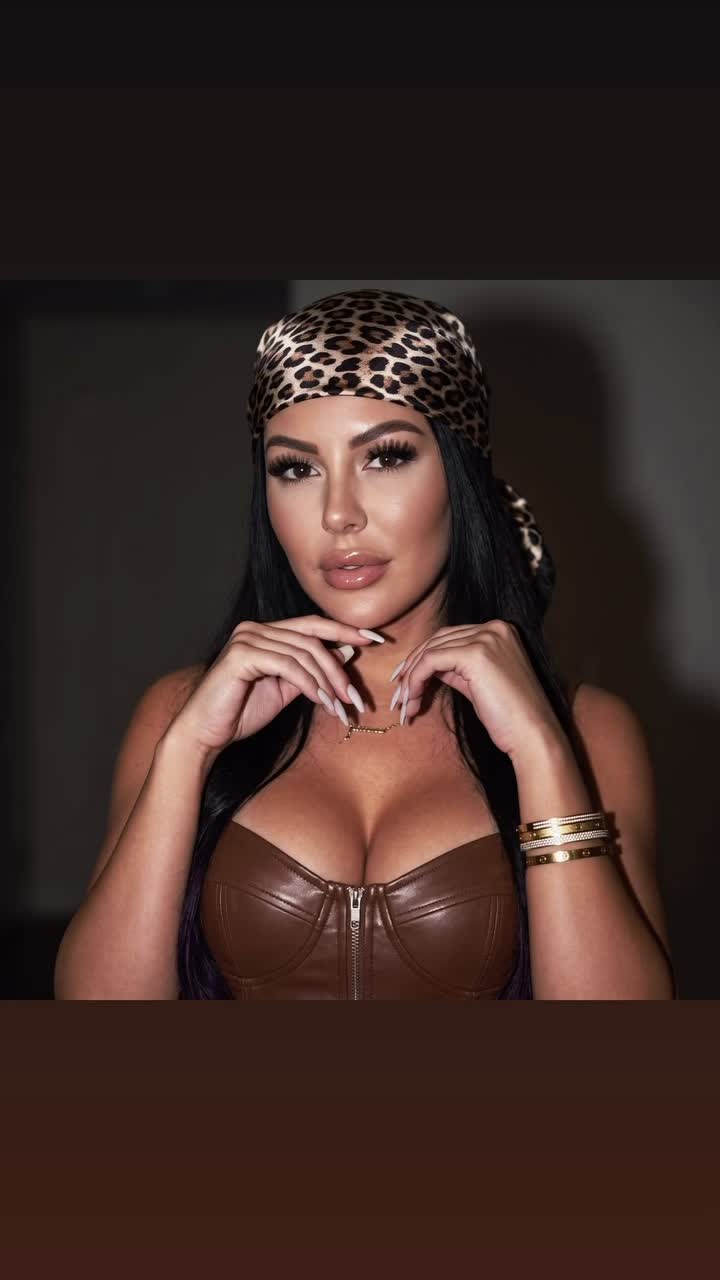 @AdelinaAnaMaria