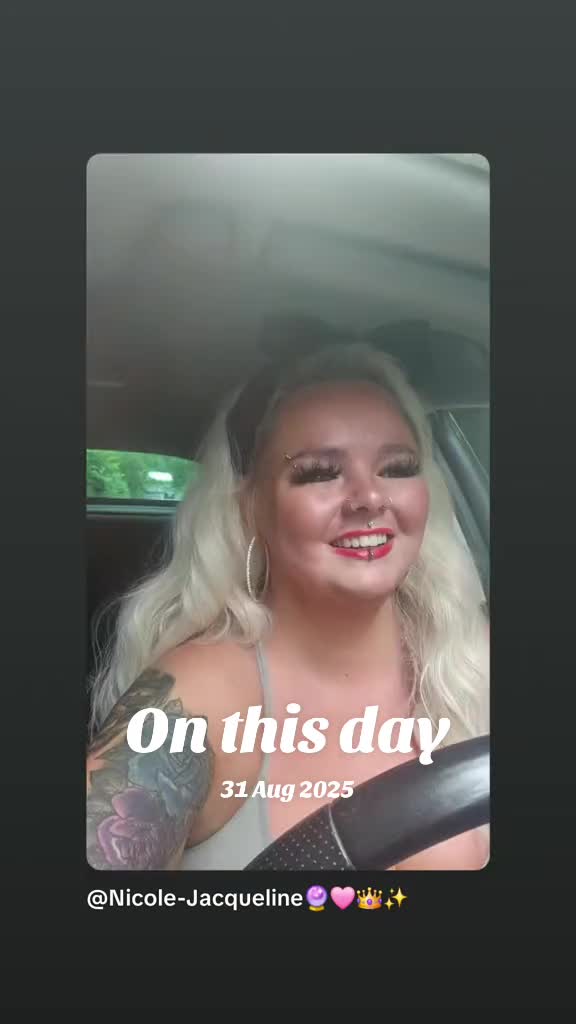 @Nicole-Jacqueline!🩷👑✨️