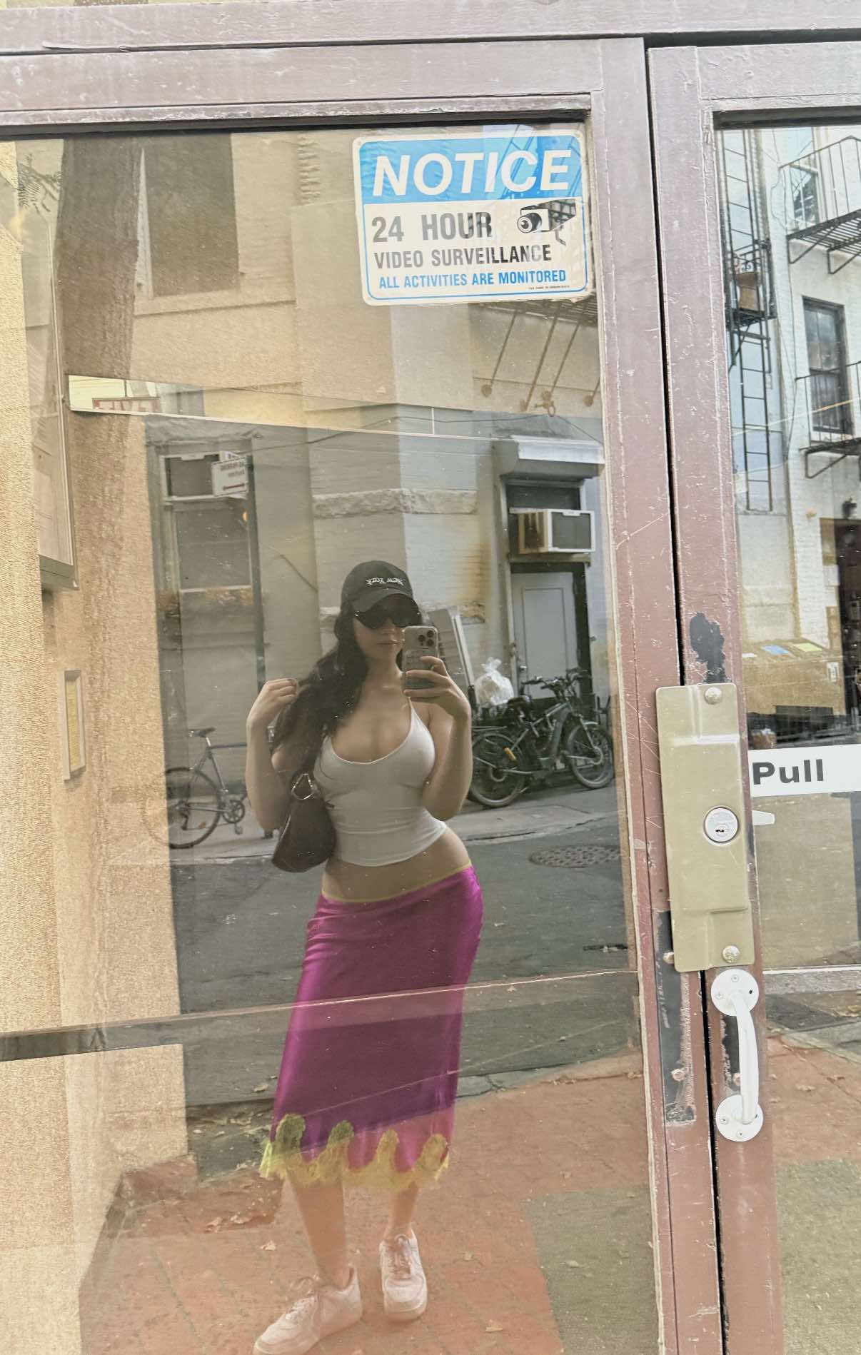 @maudelena_