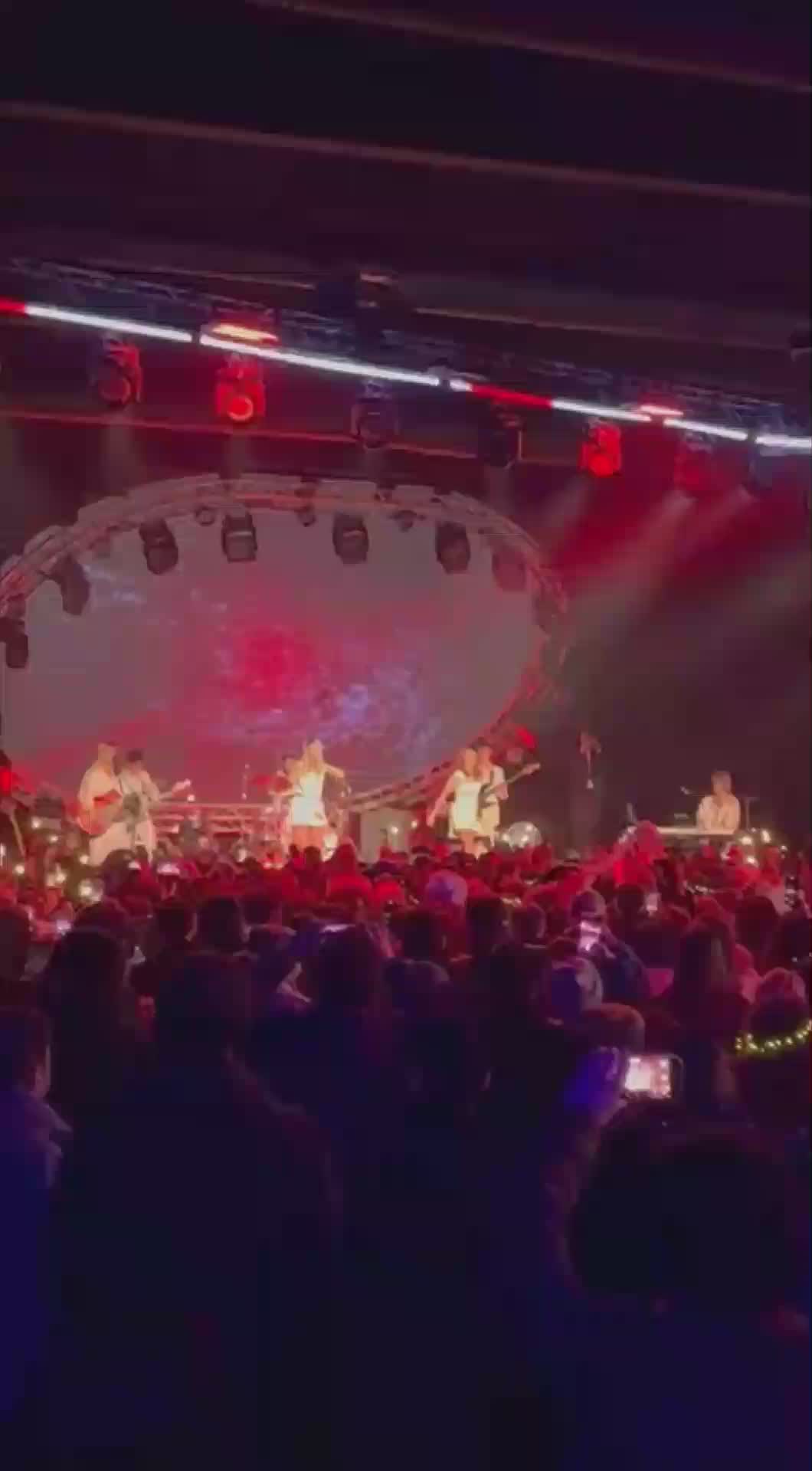 @Maniatheshow