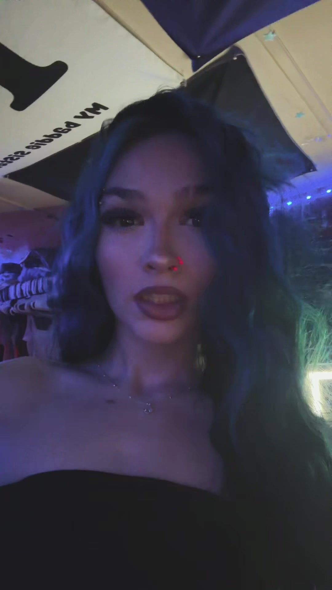 @kay 🍒.