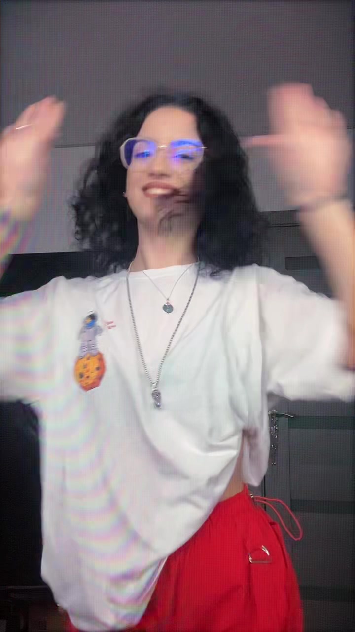 @Ade💜