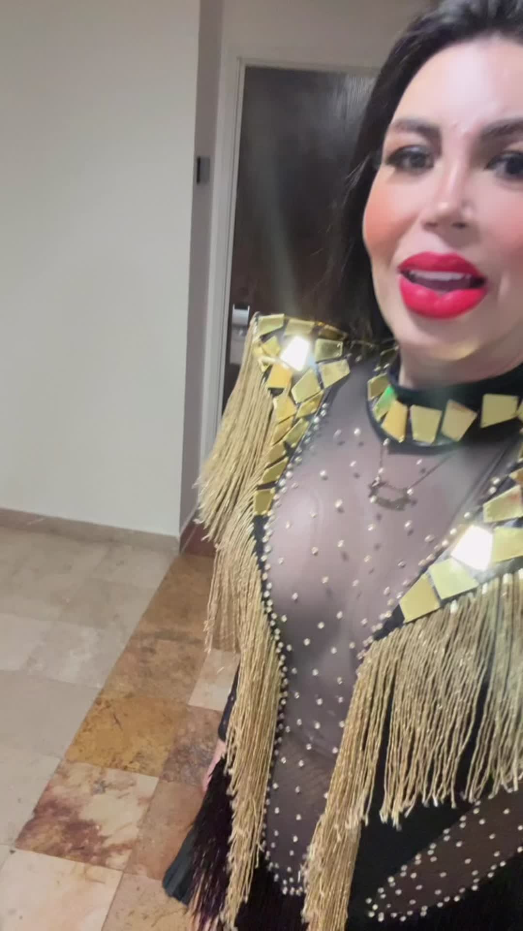 @VANESSA LABIOS 4K