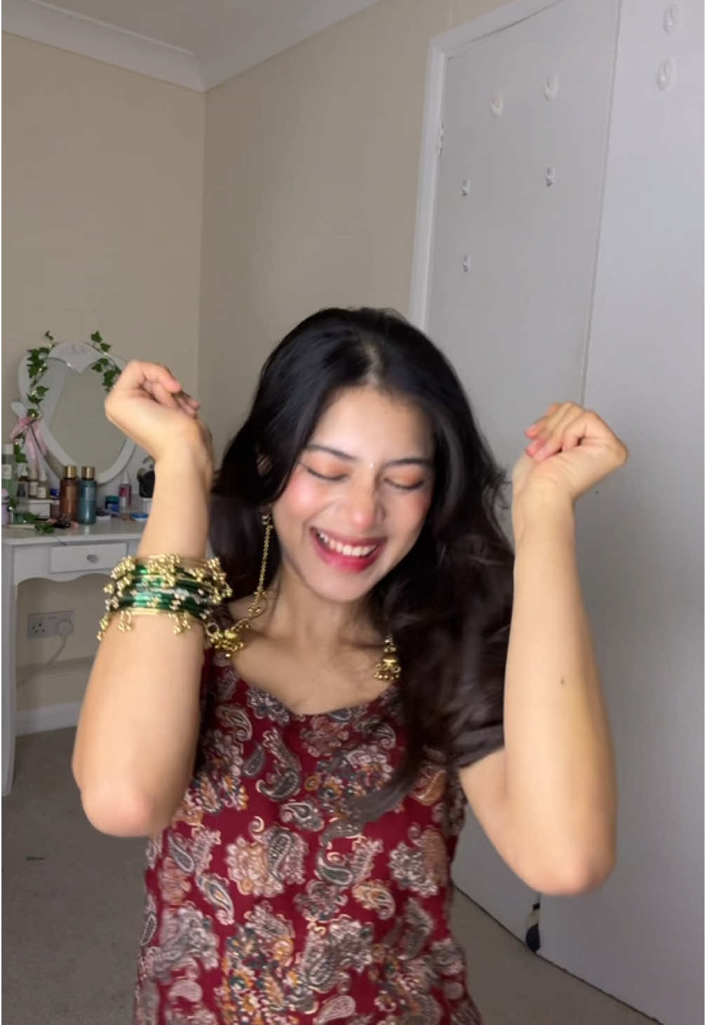 @Simmiyaiii