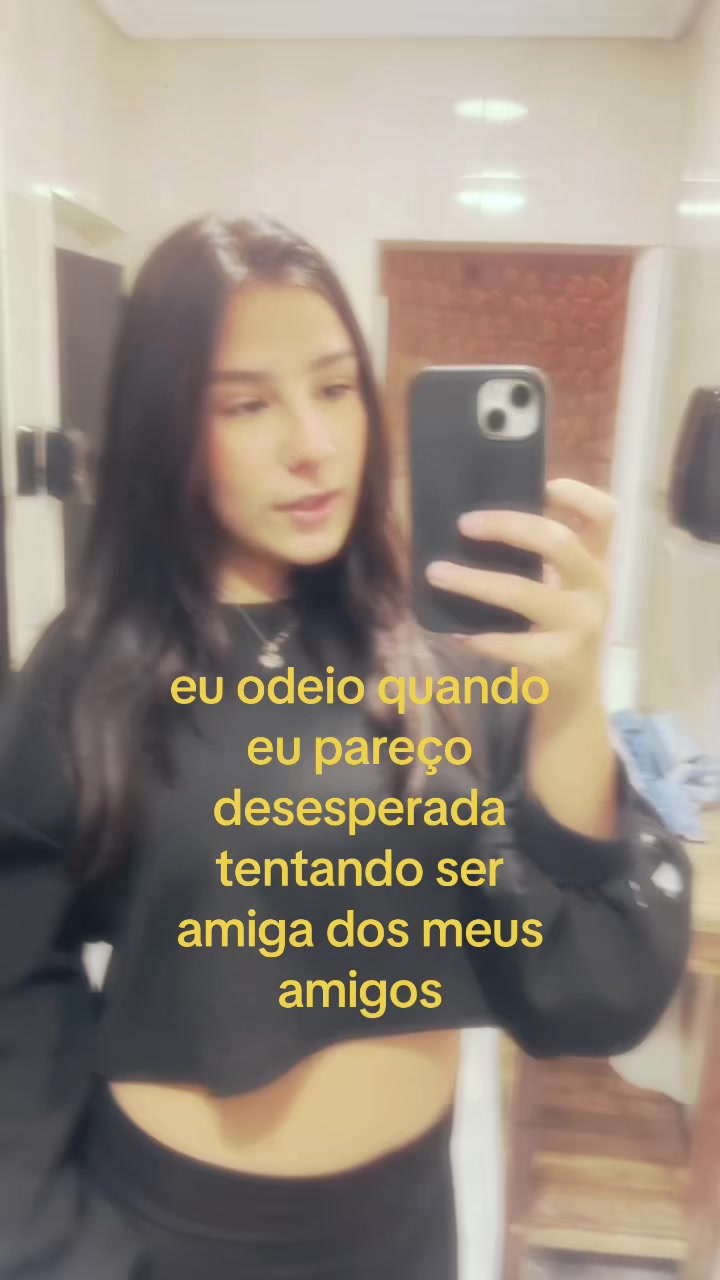 @larissa