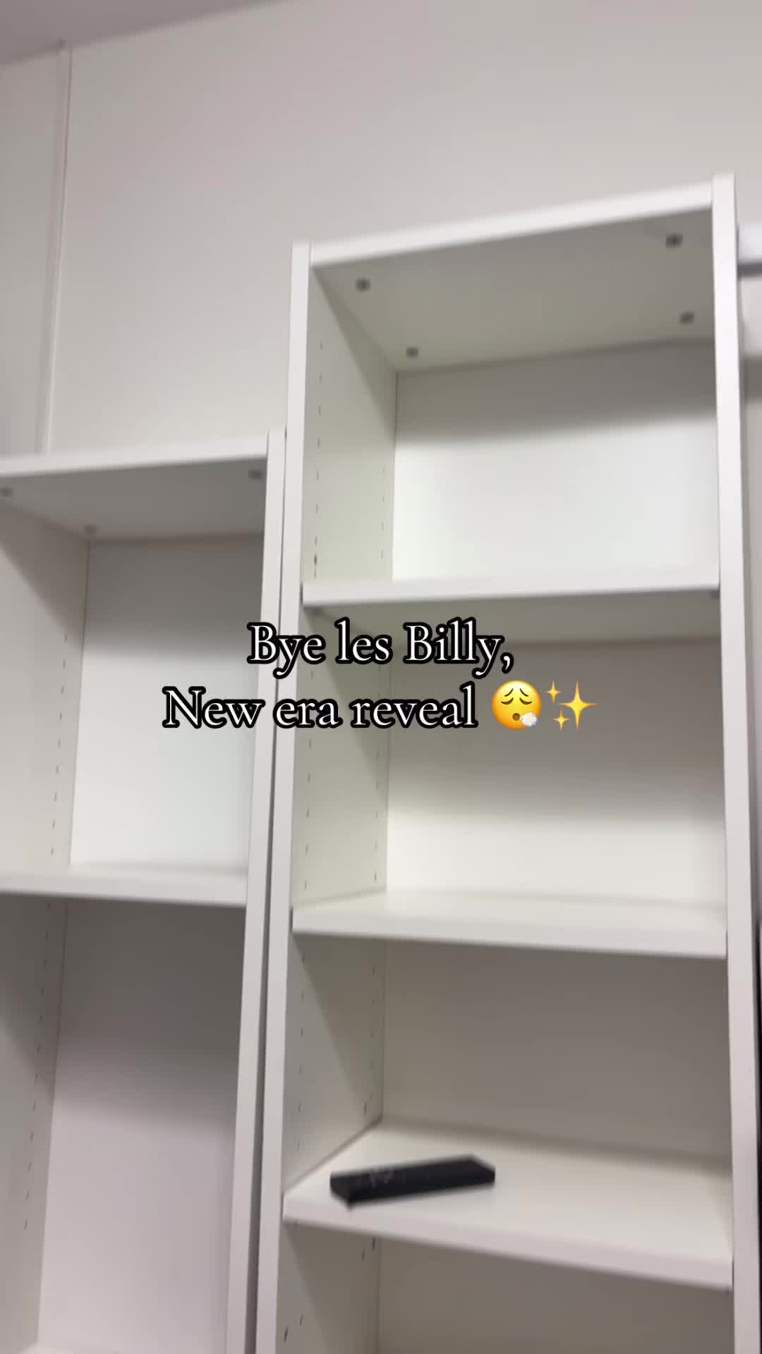 @tothe.moonandbook