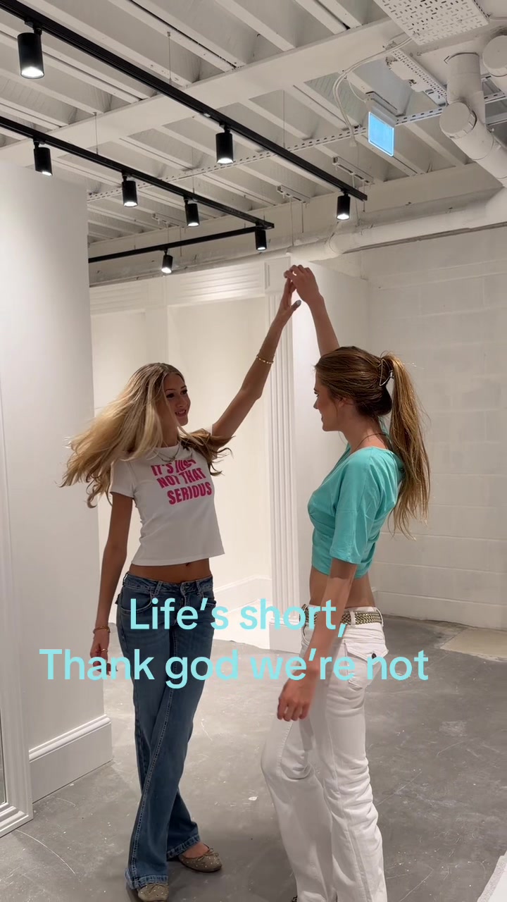 @sofiasfashionfile