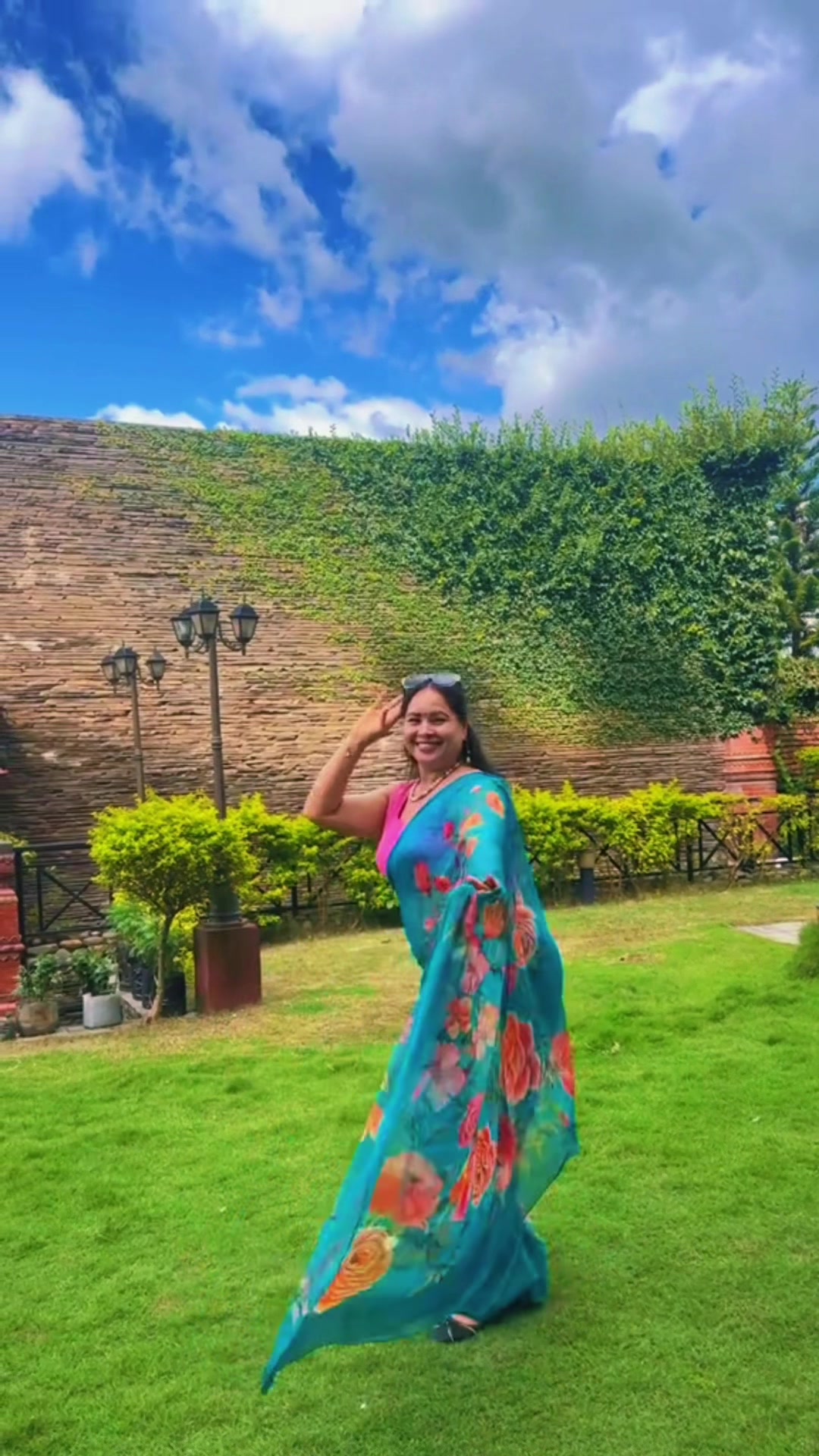 @Manishaoli053
