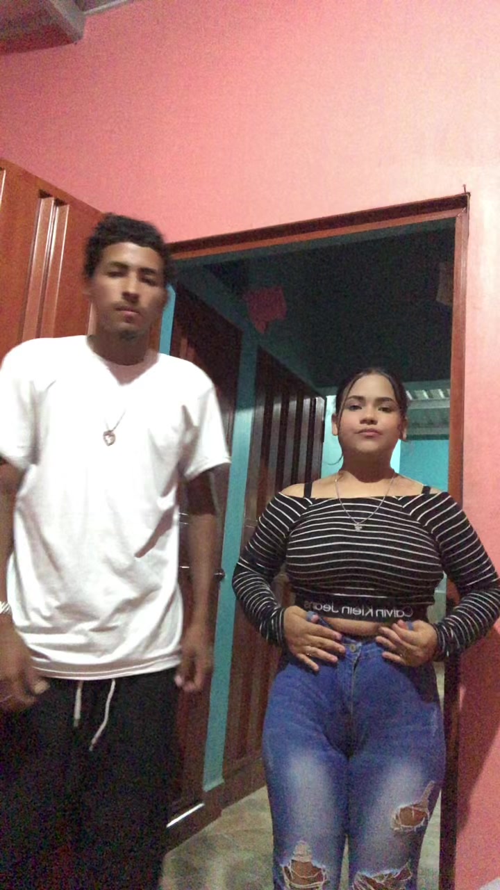 @Ela🦦