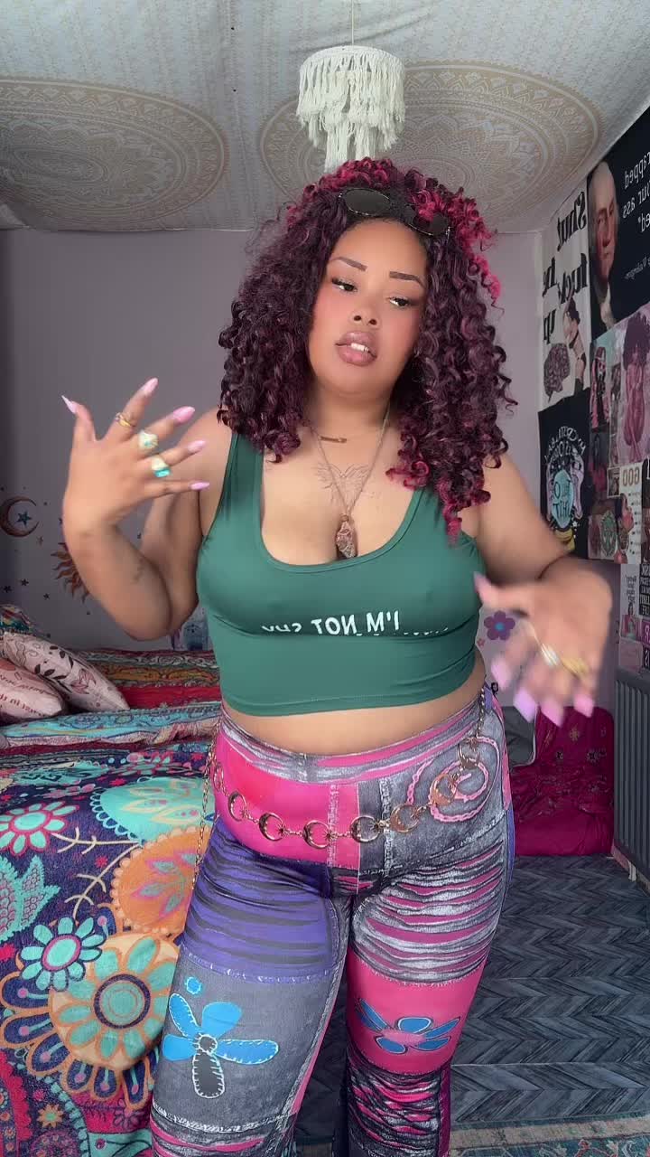 @🧚🏽♀️🍄Charn tanoushka☮️✌🏽