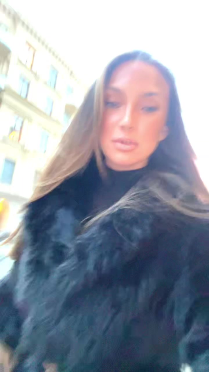 @celineeblom