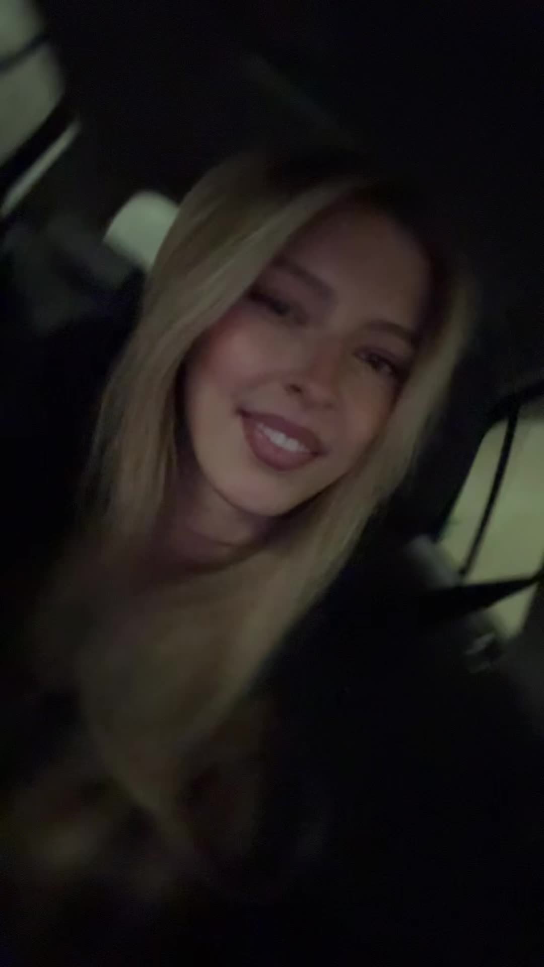 @florushe
