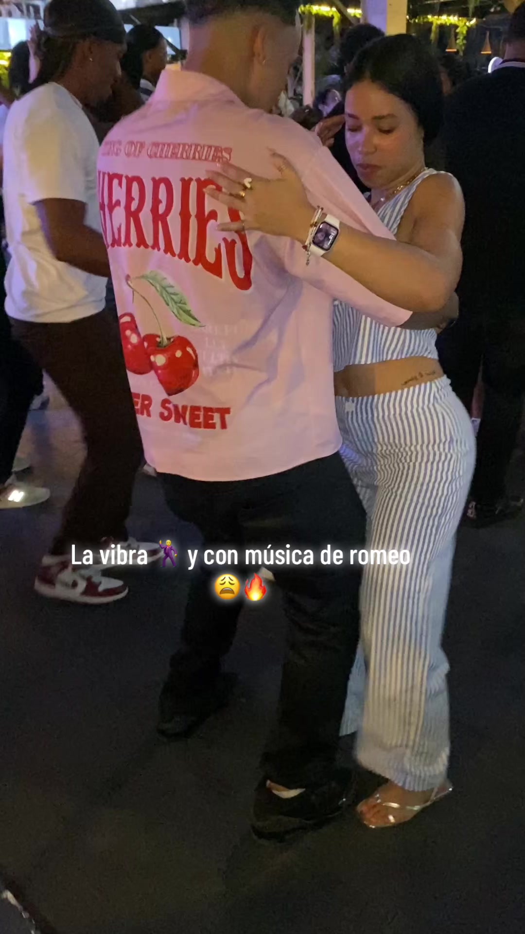 @️A D O N 1 S 🕺☃️