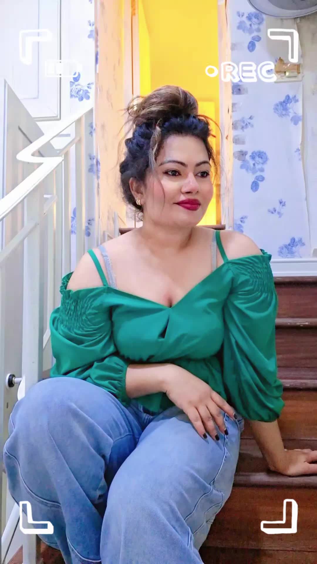 @🇱🇰Hiru basnayaka🇨🇦🇮🇹
