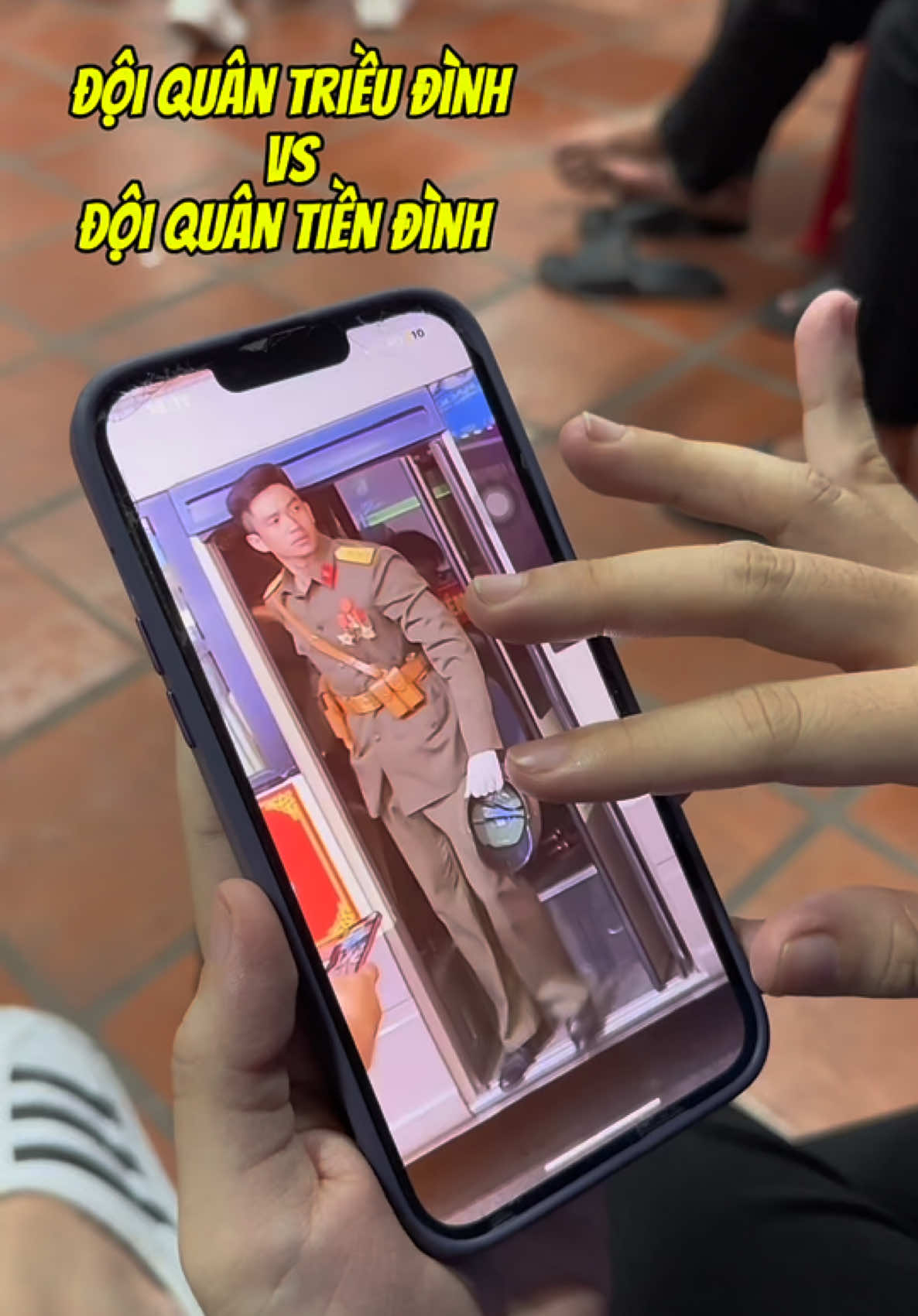 @Ho&agrave;ng Kim Jiinni n&egrave;