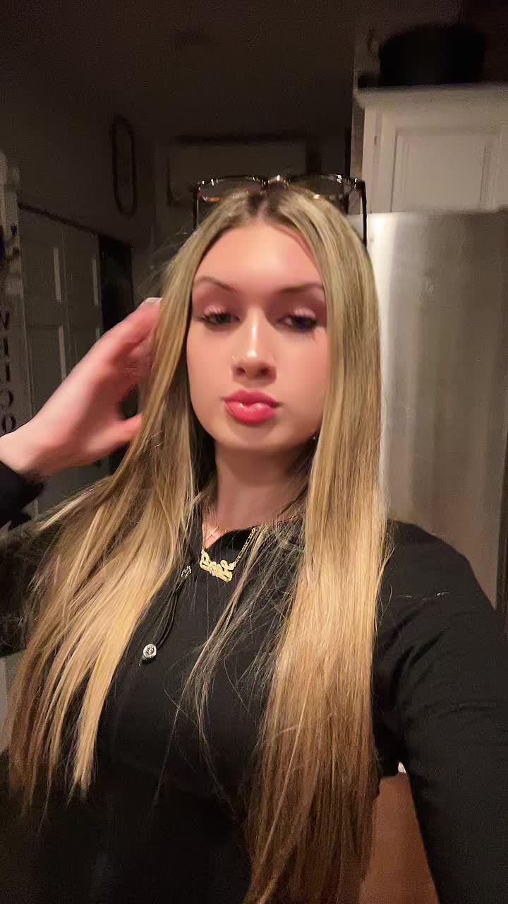 @alexia🦋.