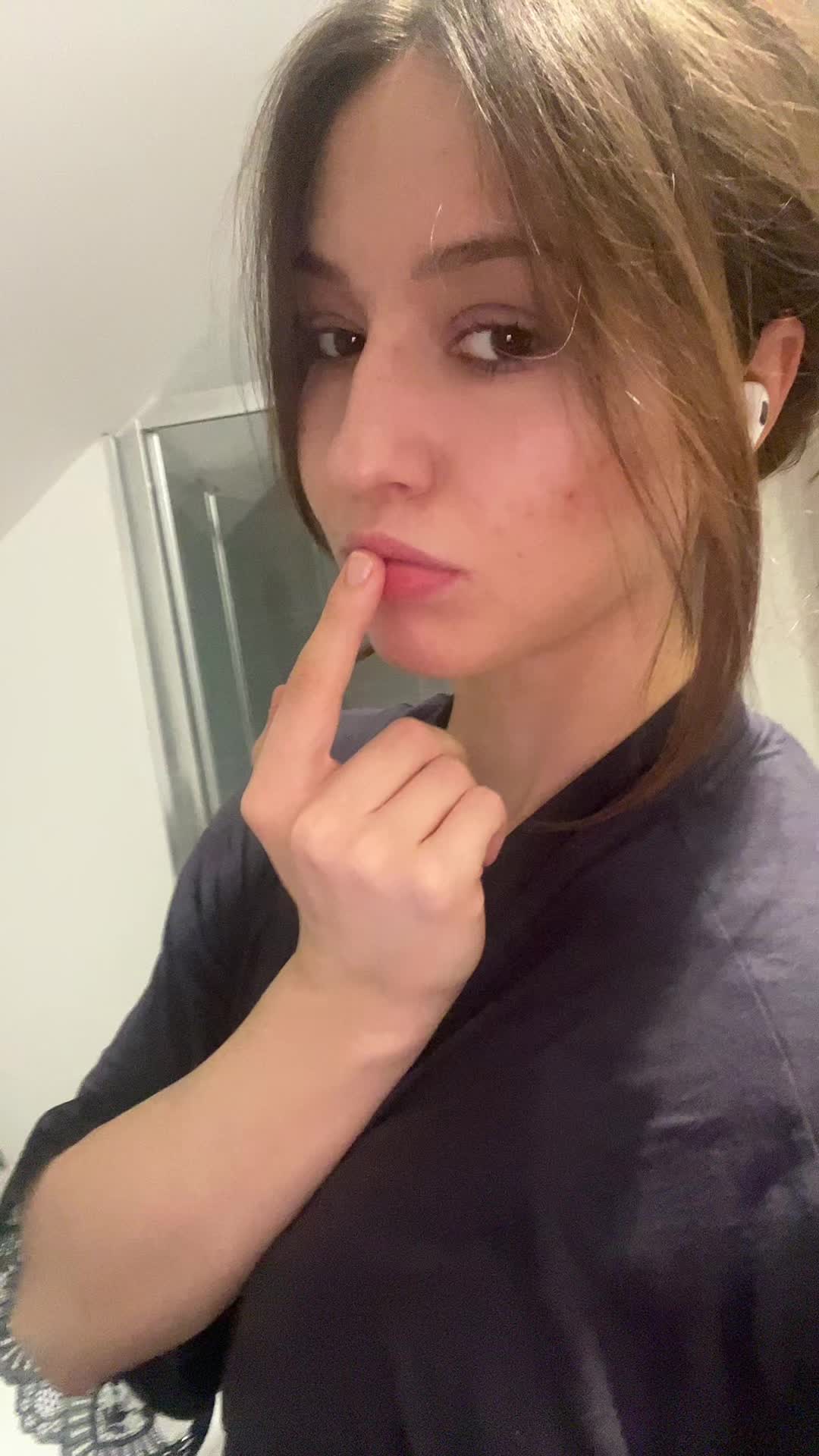 @ellalouiseclark
