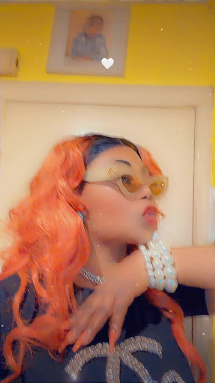 @Lady Fabulous ๐