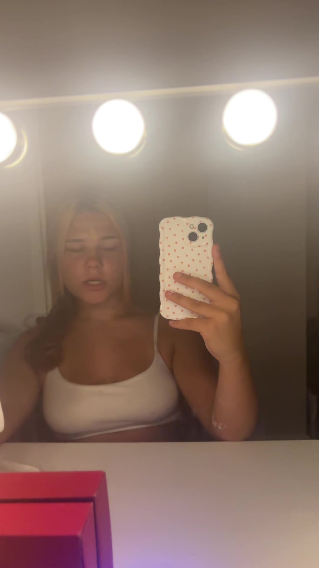 @laceyxo