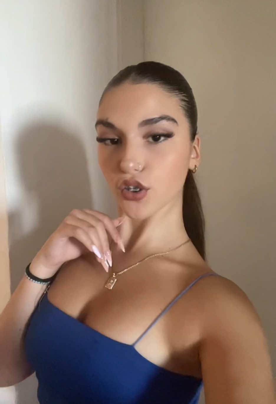 @Agapi_