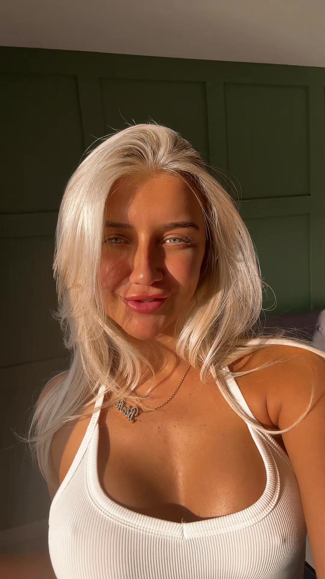 @LeighaClarke